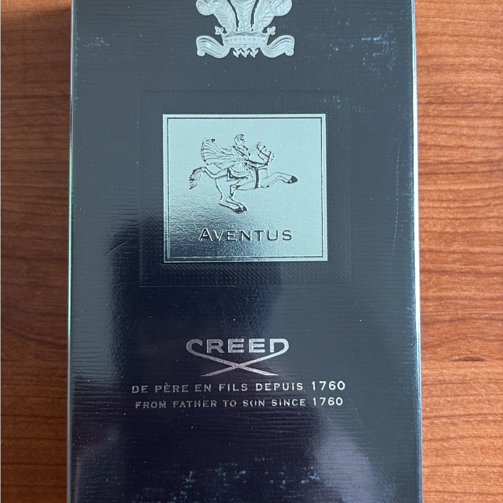 Creed Aventus Box in Black and Silver